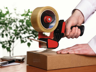 tesa handafroller Classic verpakkingstape, tot 55 mm, zwart/rood