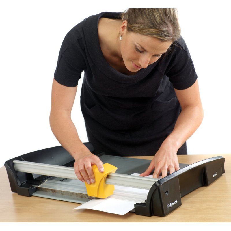 Fellowes massicot rotatif Atom A3, 30 feuilles, longueur de coupe 460 mm, noir/jaune