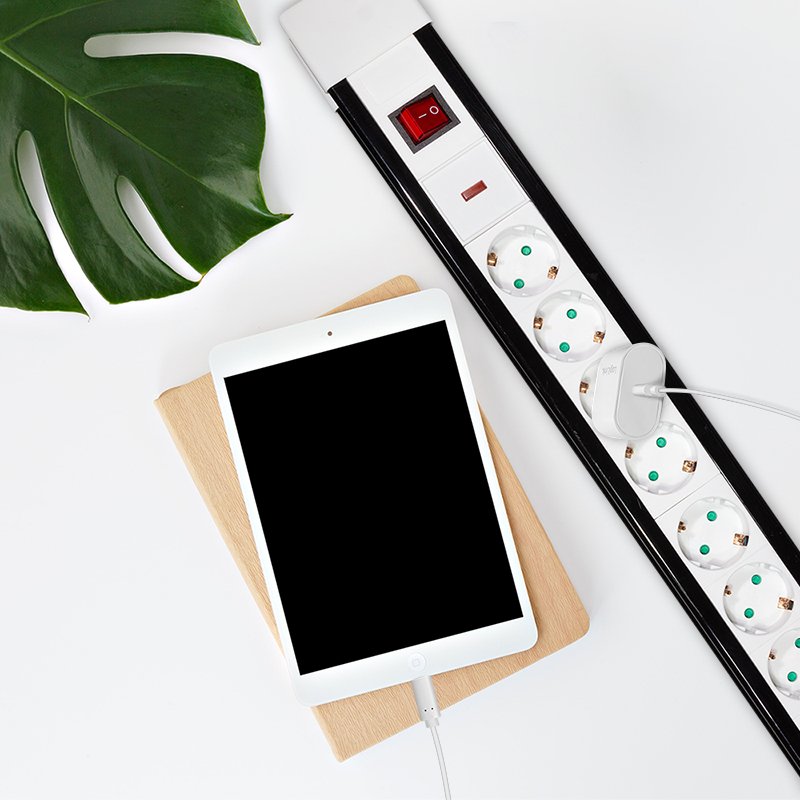 LogiLink 8-way power strip, with switch, white/black, 3 m