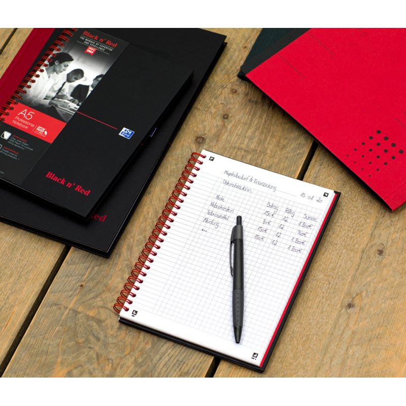 Oxford Black n' Red cahier A4, quadrillé, couverture rigide, 96 feuilles