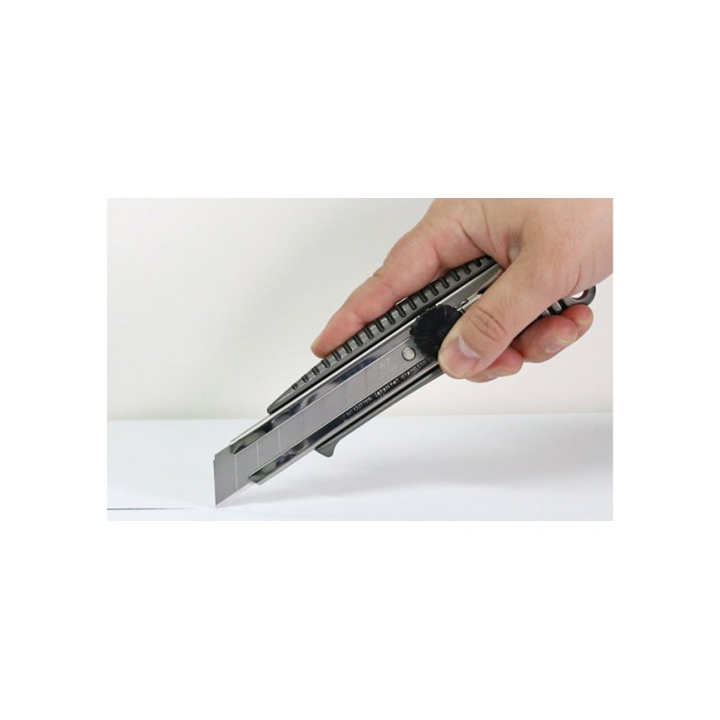 NT Cutter L-500GP Couteau Stanley, boîtier aluminium, anthracite, 18 mm
