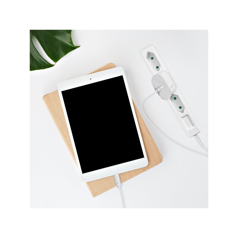 LogiLink 3-way power strip, white, 1.5 m cable, child safety