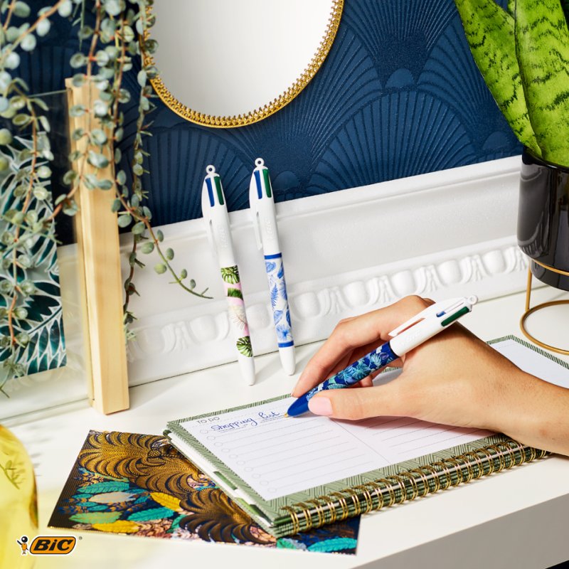 Bic 4 Colours stylo décoration, rechargeable, 4 couleurs, display 30 pièces