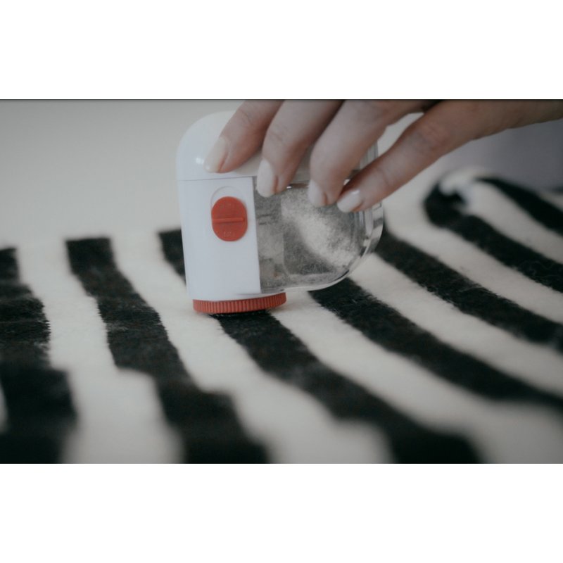 KLEIBER dépiluseuse sans fil, blanc/rouge, avec brosse de nettoyage