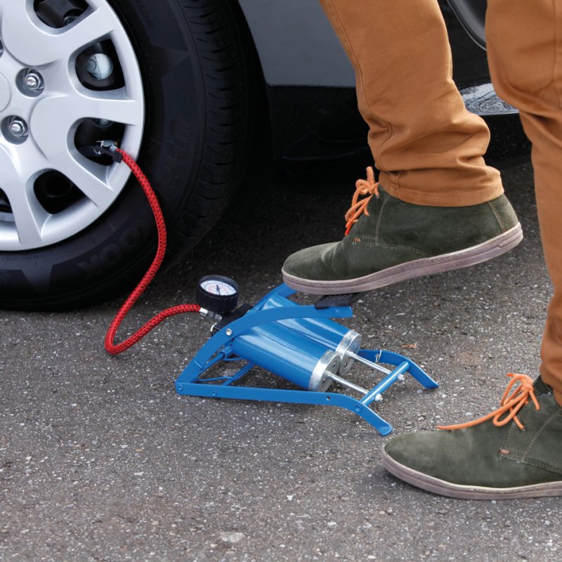 Cartrend pompe à air pour pied double cylindre, bleu, manomètre jusqu'à 7 bar, longueur du tuyau 50 cm