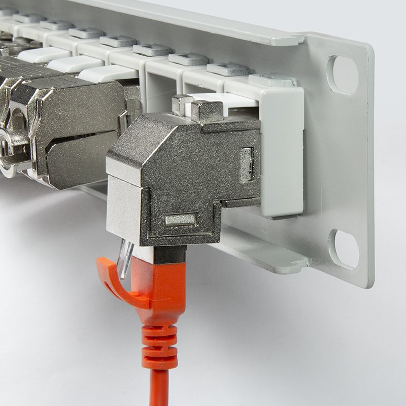 LogiLink RJ45 koppelingsconnector, zilver, 90° gewinkeld