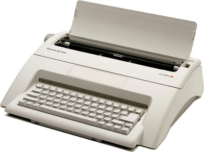 OLYMPIA elektrische schrijfmachine Carrera de luxe, QWERTZ-toetsenbord, 45 toetsen