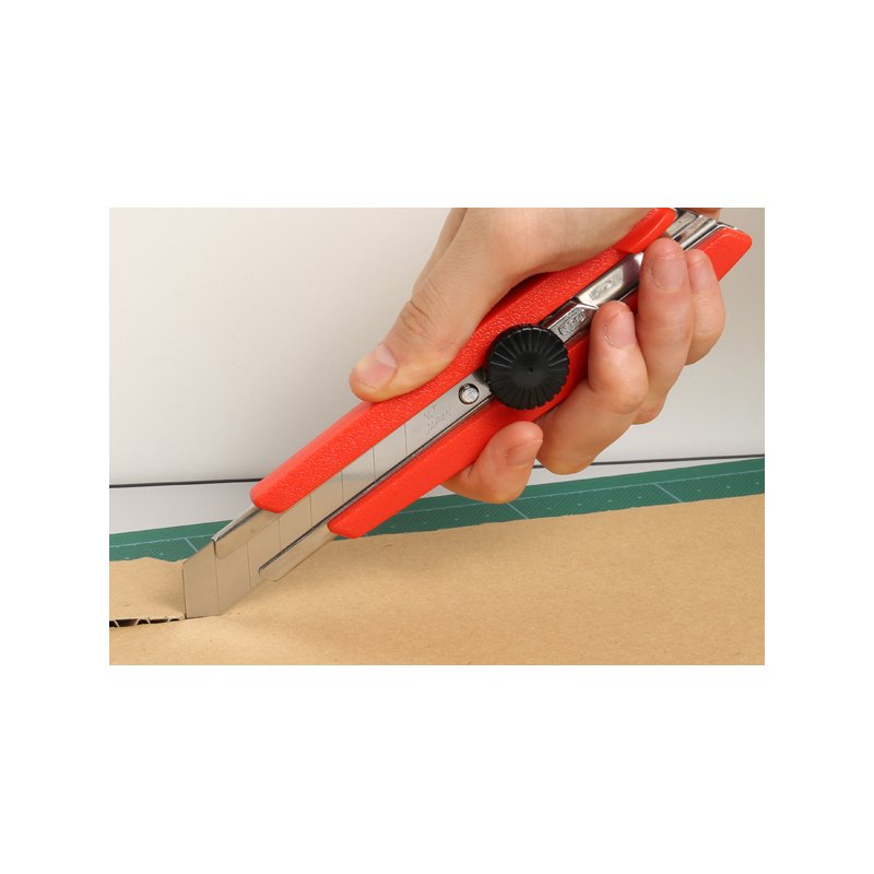NT Cutter couteau à lames interchangeables L-500P, 18 mm, rouge, boîtier plastique
