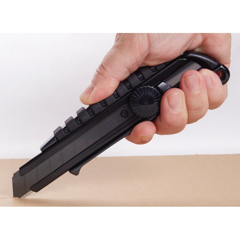 NT Cutter PMGL-EVO2 couteau à lames segmentées professionnel, 18 mm, noir