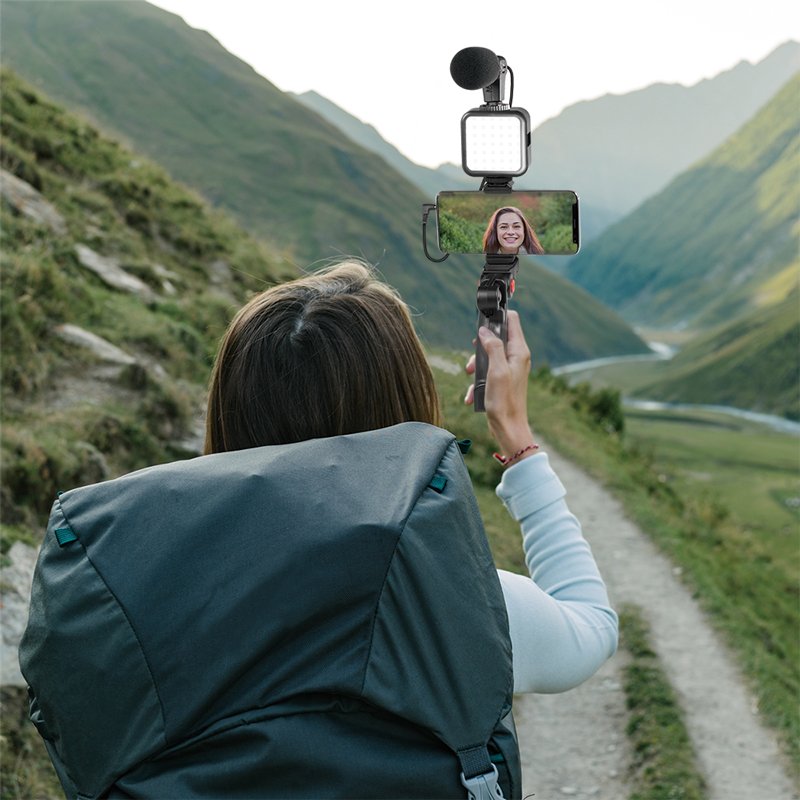 LogiLink Vlogger Kit, black, LED light, microphone and tripod, smartphones 4.7-7 inch