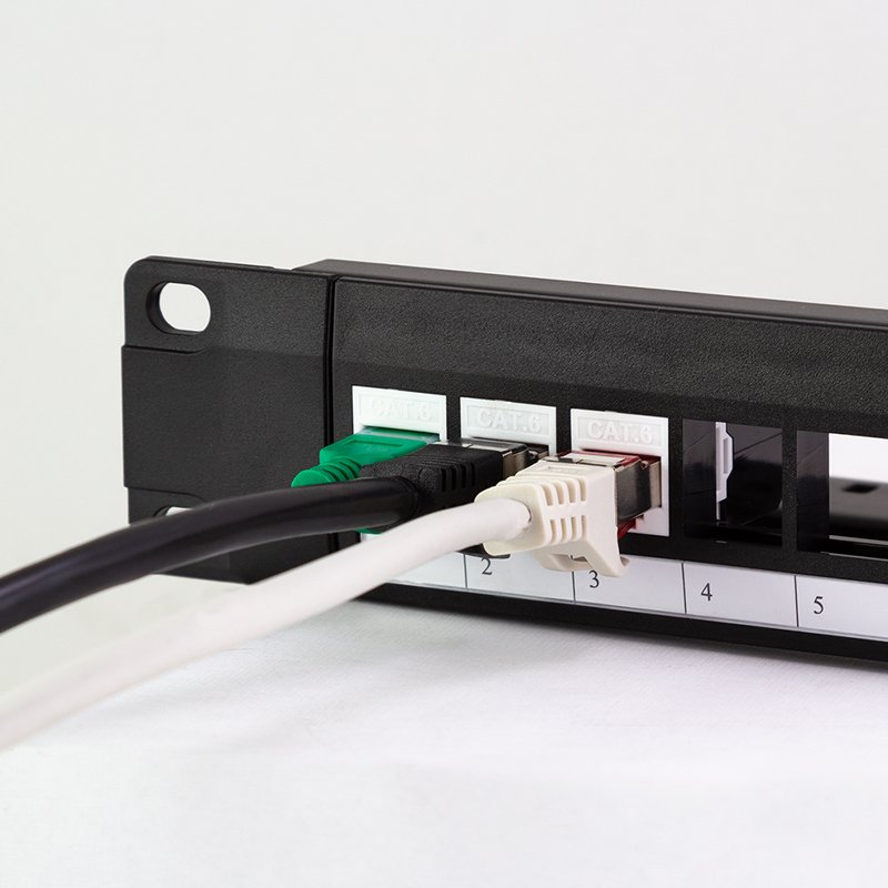 LogiLink Professional 19 pouces panneau de brassage, 24 ports, non équipé, noir