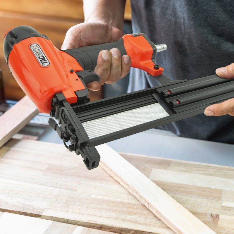 TACWISE pneumatische spijkerpistool, oranje, type 180 18G, inclusief koffer