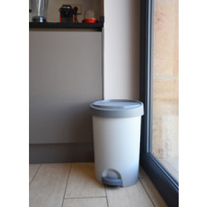 EDA Stepy pedaalemmer, wit, 15 liter