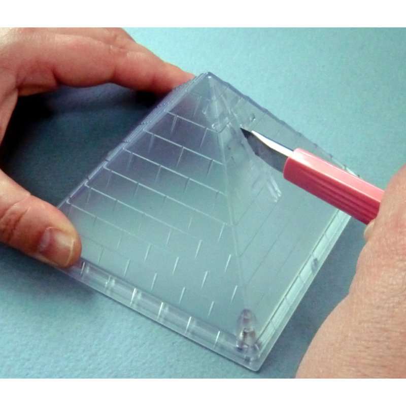 NT Cutter porte-lames pyramide iCD-400P, transparent, fonction de rupture