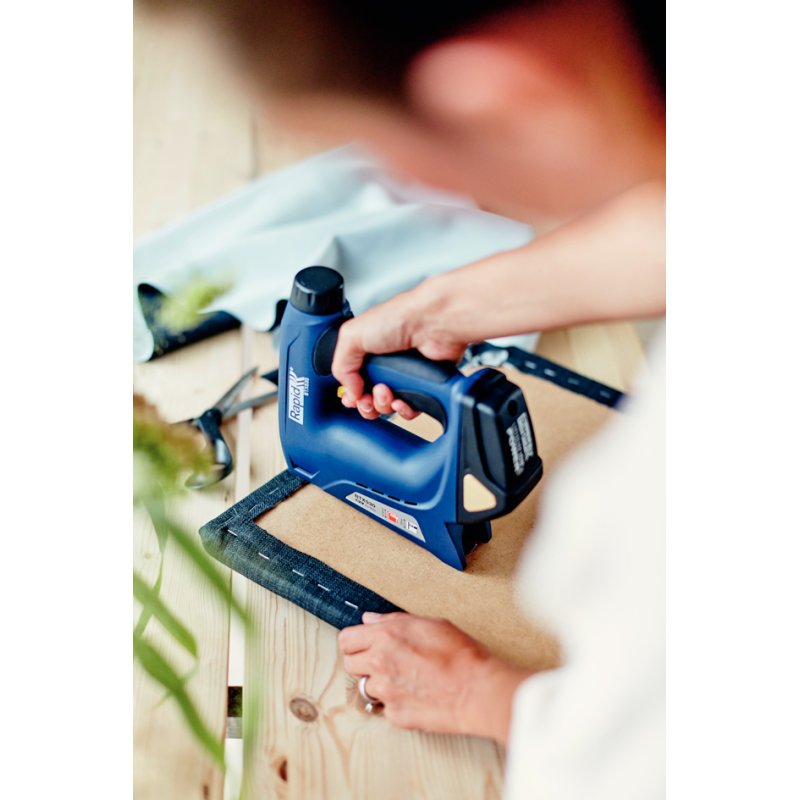 Rapid BTX530 Agrafeuse sans fil, bleu, avec batterie et chargeur