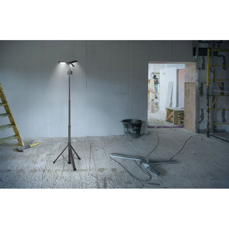 ANSMANN Lampe de chantier LED rechargeable Triohead 7000R, 7000 lumens, avec trépied