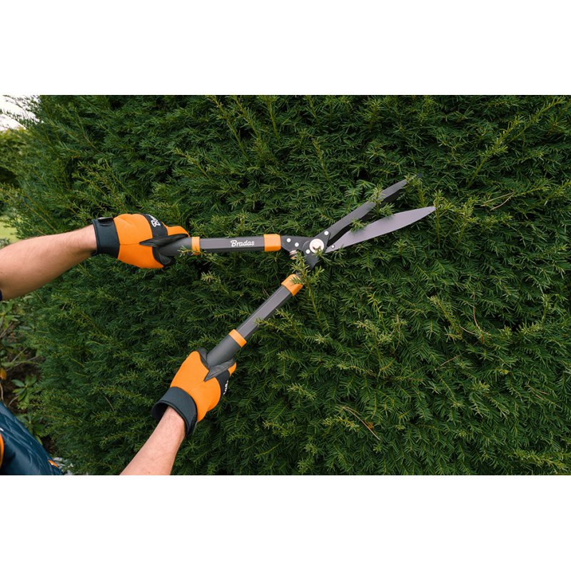 Bradas hedge shears V-SERIES, black/orange, aluminium, curved blades 250 mm, non-slip handles 620 mm