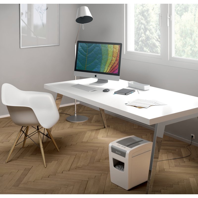 LEITZ papiervernietiger IQ Home Office Slim, P-4 partikelsnit, 10 vel, wit/zilver