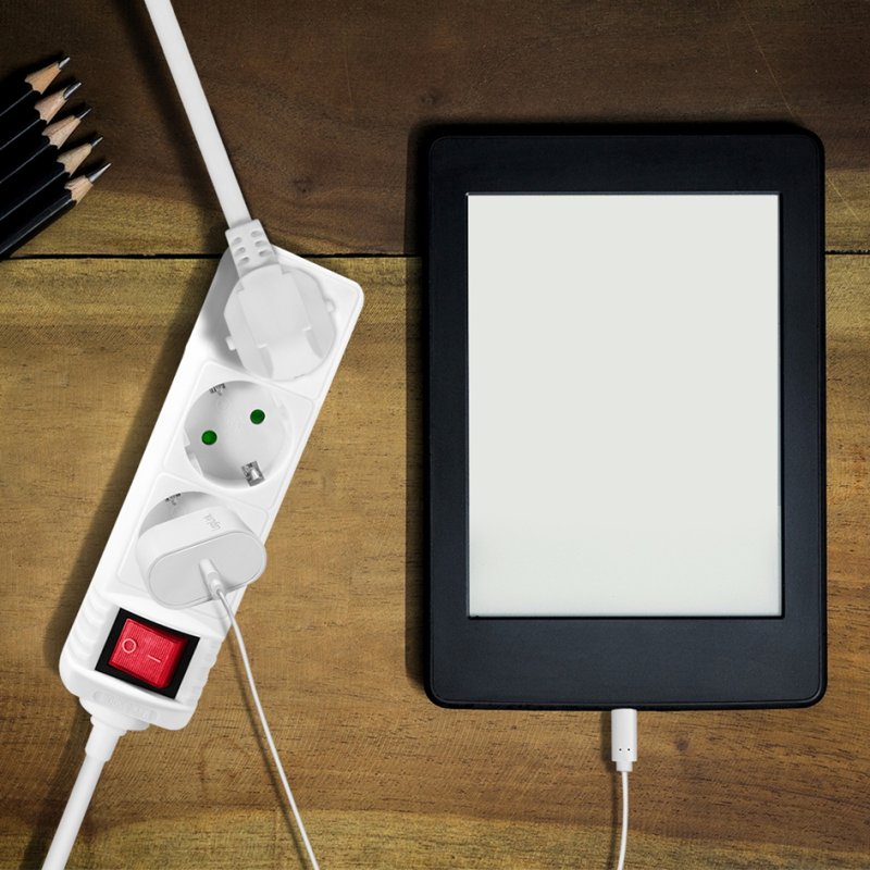 LogiLink power strip LPS206, 3-way, with switch, white, 1.4 m